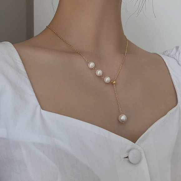 Elegant And Luxurious High Imitation Pearl Pendant Necklace - Picture 3 of 7